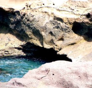 Природные бассейны Тенерифе: бассейн-пещера